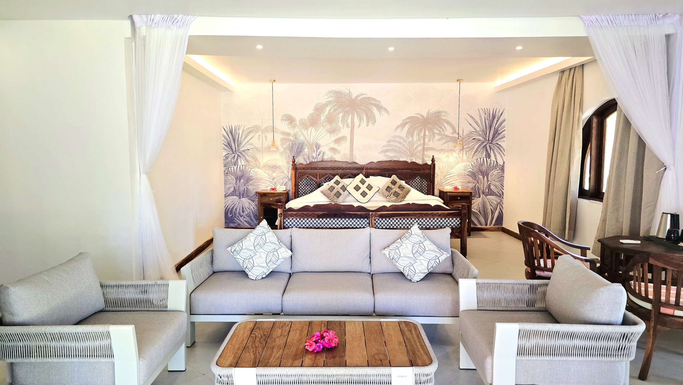 Garden Room with classic island styling